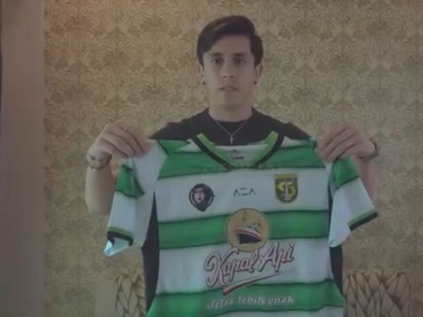 Persebaya resmi perkenalkan pemain terbaik Liga 1 2023/2024 Francisco Rivera sebagai pemain barunya untuk mengarungi kompetisi musim 2024/2025.