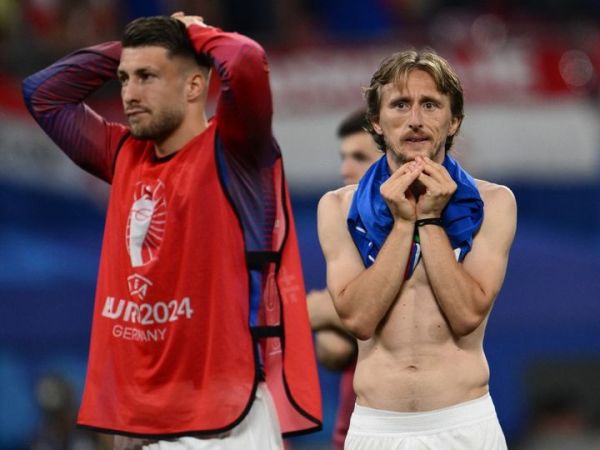 Reaksi Luka Modric (kanan) selepas gagal membawa timnas Kroasia menang atas Italia pada laga Grup B Euro 2024.