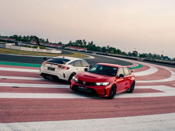 Honda Civic Type R di Sirkuit Mandalika, Lombok