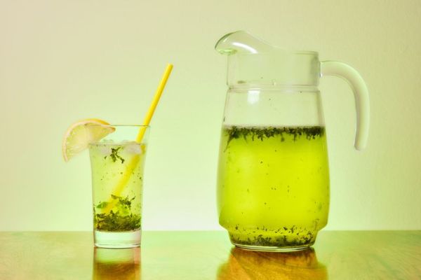 cara meracik es teh hijau