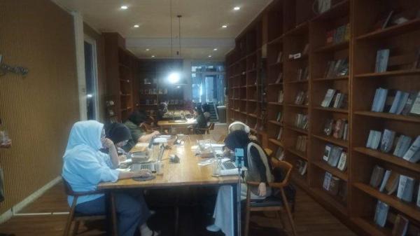 Area ruang belajar di CIL Space Bogor. <div class=