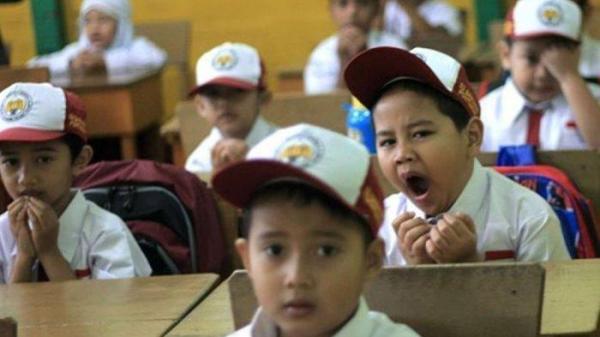 JADWAL MASUK SEKOLAH - Ilustrasi Hari pertama masuk sekolah
