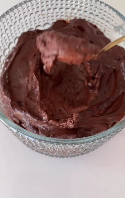 puding cokelat pakai campuran telur orak-arik