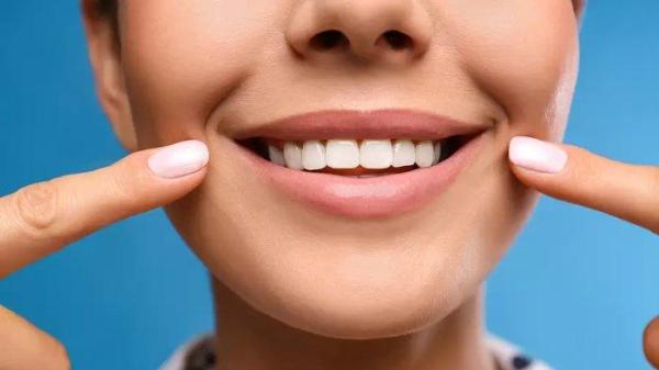 7 Tips untuk menjadikan pipi tirus dengan selalu senyum