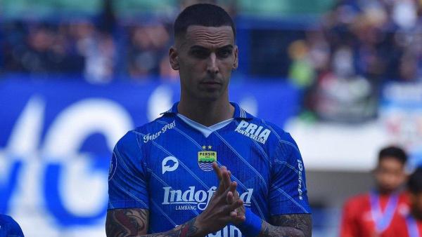 Sosok bek asal Spanyol Persib Bandung, Alberto Rodriguez yang santer bakal menuju ke Liga India musim depan.