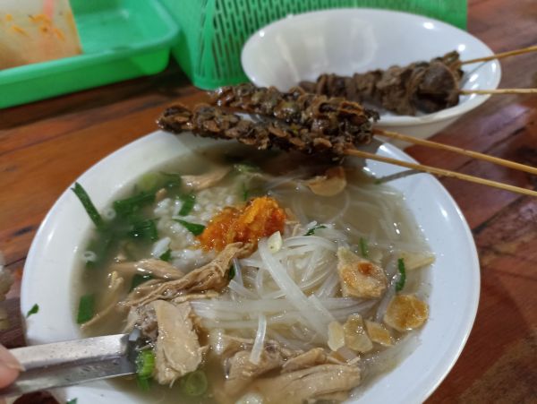 Soto Ayam & Sate Kerang Pak Eko Blangkon