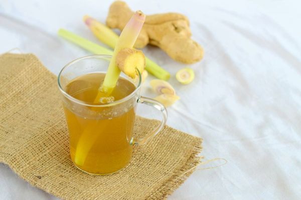 Hot ginger lemongrass tea