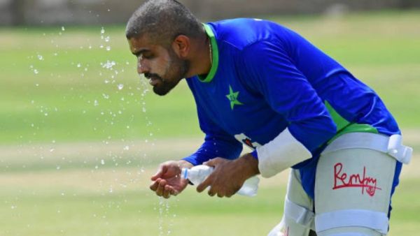 Babar Azam's uncle came on the field to play cricket after Pakistan lost the T20 World Cup, returned to the pavilion without opening the account 2 Babar Azam's uncle came on the field to play cricket after Pakistan lost the T20 World Cup, returned to the pavilion without opening the account 1