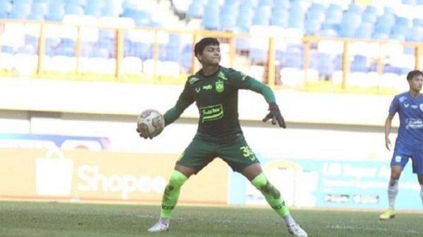 Kiper PSIS Semarang, yakni Adi Satryo catatkan cleansheet ketiga musim ini