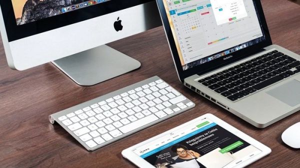 Cara untuk menghasilkan uang dari rumah adalah dengan menggunakan situs web yang membayar kamu untuk memberikan pendapat tentang seberapa baik suatu situs web berfungsi.