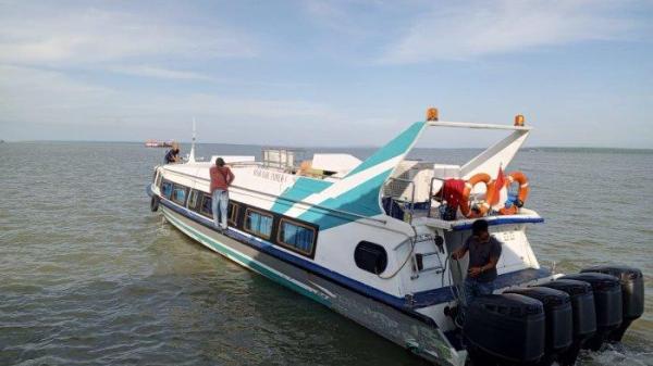 Speedboat reguler siap bertolak dari Pelabuhan PLBL Liem Hie Djung Nunukan, belum lama ini.
TRIBUNKALTARA.COM/ Febrianus Felis.