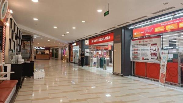 Suasana Mal Centre Point Medan setelah segel dibuka pemko Medan, terlihat sudah mulai beroperasi kembali, Jumat (31/5/2024).