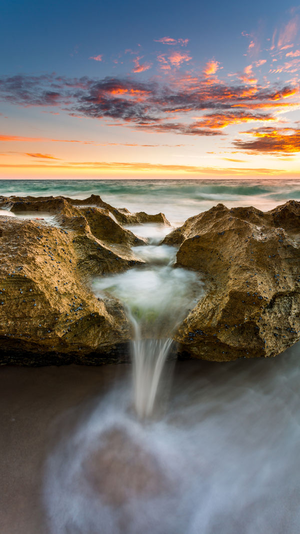 Best Time For Burns Beach