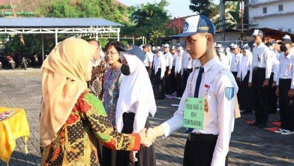 30 Contoh Pesan dan Kesan Masa Pengenalan Lingkungan Sekolah Untuk Kakak OSIS Pendamping dan Guru Pendamping