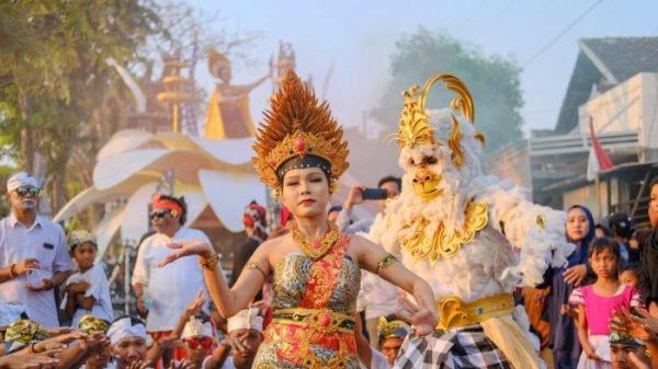 Meriahnya Merdeka Heppiii di Pasuruan, dari Adu Layangan hingga Karnaval Kesenian Ribuan Warga