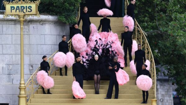 Lady Gaga French Song