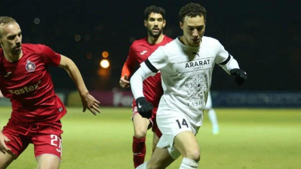 Pemain Cape Verde kelahiran Belanda, Mailson Lima saat bermain di Liga Armenia bersama FC Ararat-Armenia musim 2022/2023. Dirinya sedang dikaitkan dengan Persib Bandung.