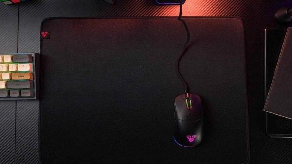 Ilustrasi mouse berkabel yang perlu digunakan dan dirawat dengan baik agar awet