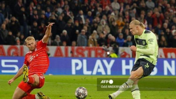 Matthijs de Ligt vs Erling Haaland di Liga Champions antara Bayern Munchen vs Manchester City di Munich, Jerman selatan pada 19 April 2023 .
