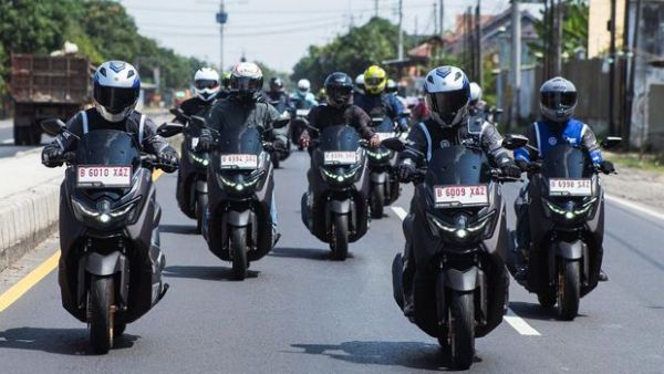 Touring Nmax Turbo