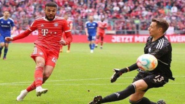 20240729 Bek Bayern Muenchen Noussair Mazraoui