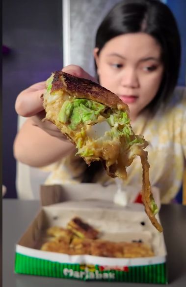 Begini Tampilan dan Rasa Martabak Rating Terburuk di Ojol