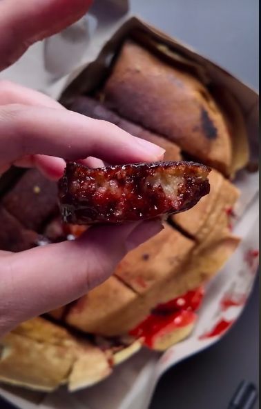 Begini Tampilan dan Rasa Martabak Rating Terburuk di Ojol
