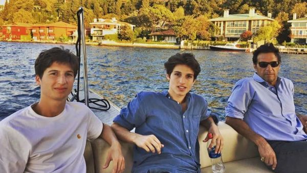 Both sons of Imran Khan betrayed Pakistan, will leave their country and make international debut for England 2 imran khan