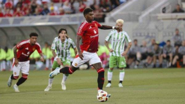 Aksi penyerang Manchester United, Marcus Rashford saat melawan Real Betis di laga uji coba pramusim, Kamis (1/8/2024) pagi WIB.