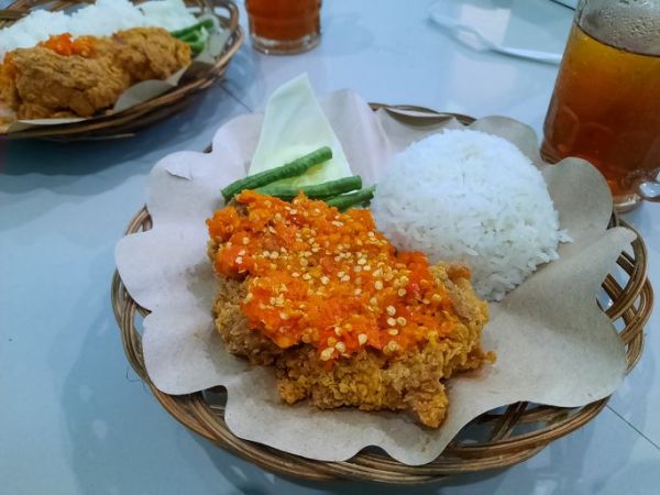 Ayam geprek