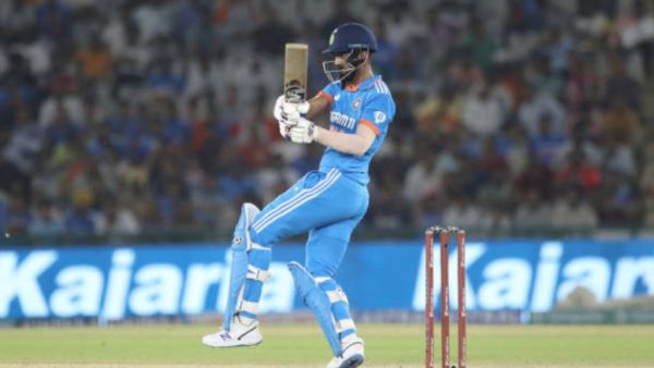 These 2 players have become a complete burden on Team India, neither scoring runs nor taking wickets 2