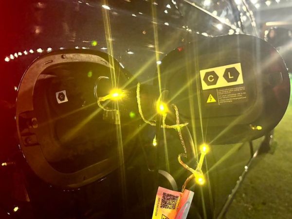 Daya maksimal dari fitur VtoL BYD M6 bisa sampai 2.200 watt