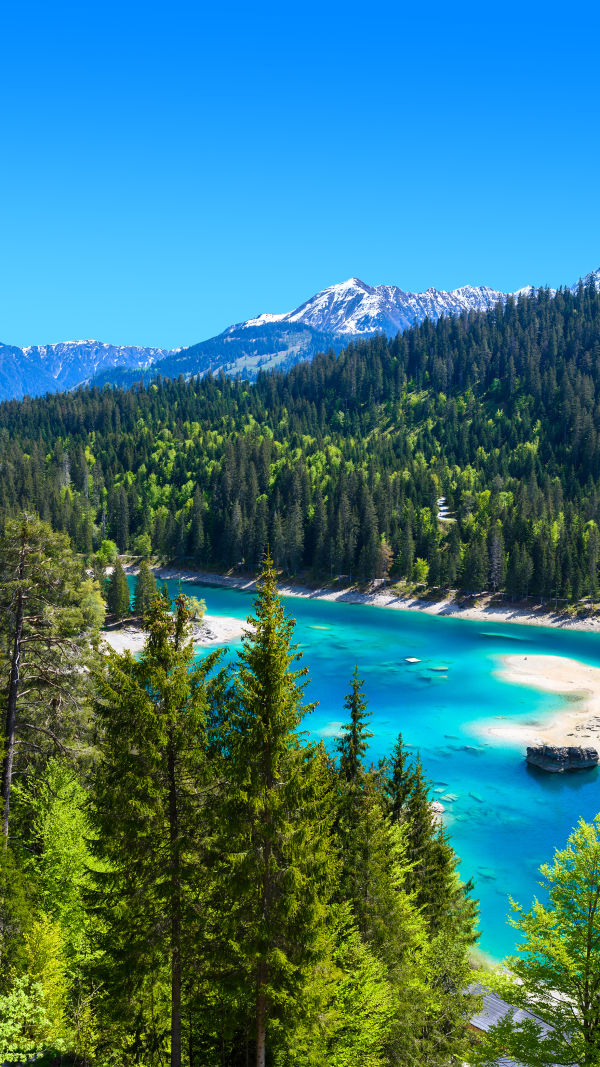 Stunning Cauma Lake