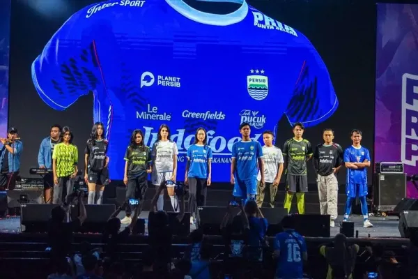 Le Minerale Jadi Official Mineral Water Persib