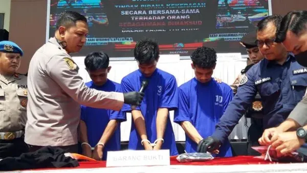 Tiga pesilat ditetapkan sebagai tersangka dalam kasus penganiayaan, ditahan di Mapolres Boyolali.