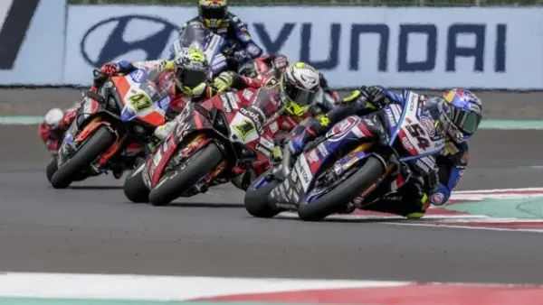 LOMBOK, INDONESIA - MARCH 4: Turkish superbike rider Toprak Razgatlioglu of Pata Yamaha Prometeon Worldsbk (54), Spanish rider Alvaro Bautista of Aruba.it-Racing Ducati (1) and Italian rider Axel Bassani of Motocorsa Racing (47) compete during the first race of Indonesia Round - World Superbike Championship 2023 at Pertamina Mandalika International Circuit in Lombok, Indonesia on March 4, 2023. Spanish Alvaro Bautista of Aruba.it-Racing Ducati won the first race followed by Turkish Toprak Razgatlioglu and Italian Andrea Locatelli of Pata Yamaha Prometeon Worldsbk. (Photo by Johannes P. Christo/Anadolu Agency via Getty Images)