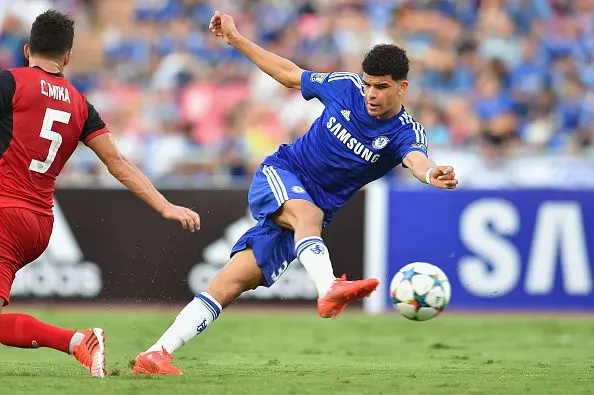 BANGKOK, THAILAND - MAY 30: Dominic Solanke #35 of Chelsea FC during the international friendly match between Thailand All-Stars and Chelsea FC at Rajamangala Stadium on May 30, 2015 in Bangkok, Thailand.  (Photo by Thananuwat Srirasant/Getty Images)