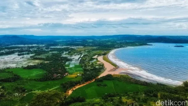 Puncak Darma Ciemas Geopark Ciletuh Sukabumi.