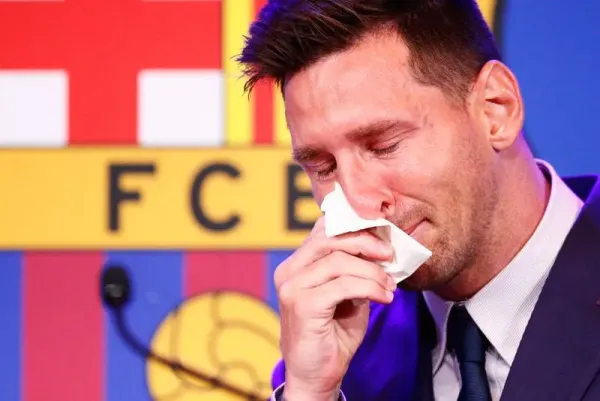 BARCELONA, SPAIN - AUGUST 08: Lionel Messi of FC Barcelona faces the media during a press conference at Nou Camp on August 08, 2021 in Barcelona, Spain. (Photo by Eric Alonso/Getty Images)