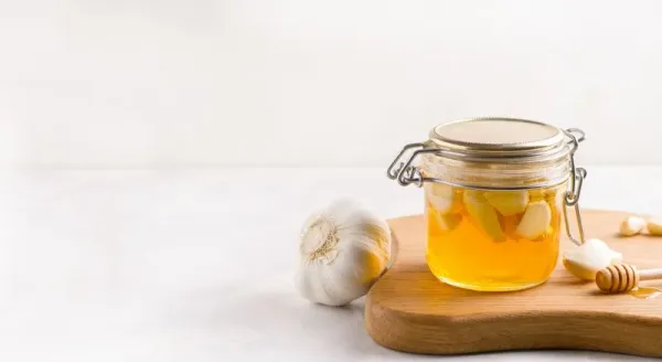 Konsumsi Madu dan Bawang Putih Bagus untuk Kulit, Ini Caranya