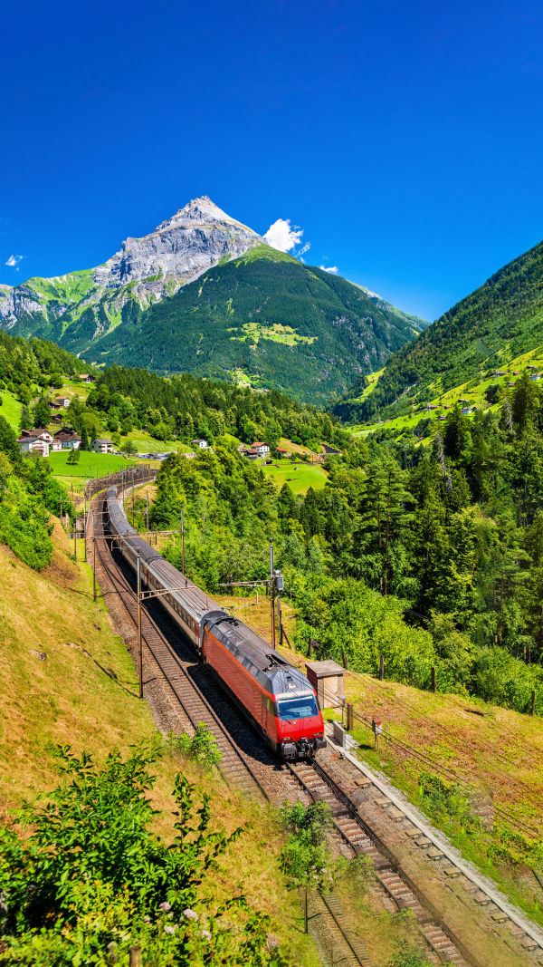 Gotthard Railway: Switz