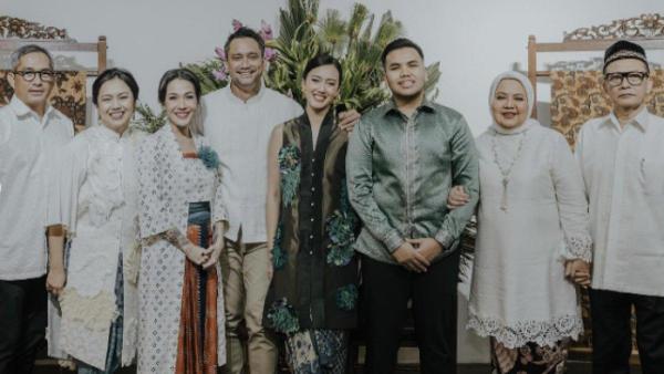 Tora Sudiro pasrahkan persiapan pernikahan Nabila kepada Mieke Amalia dan Anggraini Kadiman