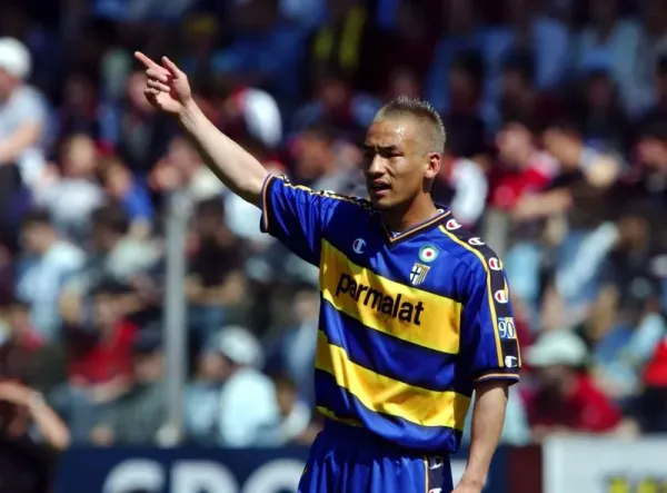 PARMA, ITALY - MAY 3: Hidetoshi Nakata of Parma in action during the Serie A match between Parma and Bologna, played on May 3, 2003 at the Ennio Tardini Stadium, Parma, Italy. (Photo by Grazia Neri/Getty Images)