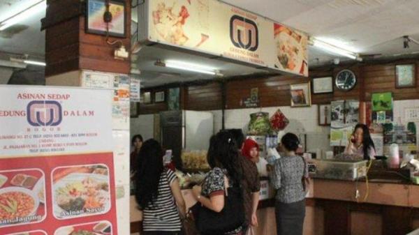 Asinan Sedap Gedung Dalam, cocok untuk dijadikan oleh-oleh kuliner Bogor untuk saudara atau pun teman.