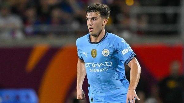 Maximo Perrone ketika memperkuat Manchester City pada laga pramusim 2024/2025. (Instagram / @maxiperrone16)