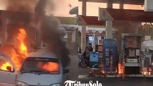 Mobil Daihatsu Zebra Espass terbakar di SPBU Bejen, Kecamatan/Kabupaten Karanganyar, Sabtu (31/8/2024)