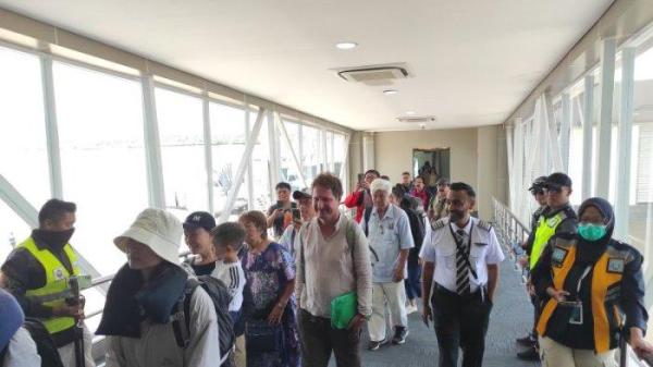 Foto Tribun Manado/Fernando Lumowa  Wisatawan dari Sabah, Malaysia yang
