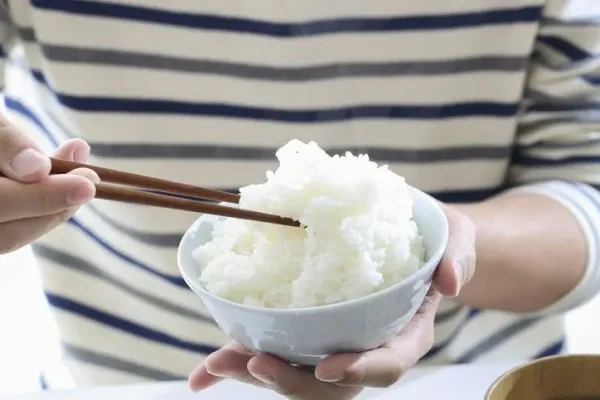 5 Tips Konsumsi Nasi Putih yang Aman untuk Penderita Diabetes