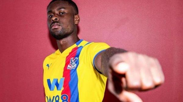 Crystal Palace telah menyelesaikan penandatanganan bek Marc Guehi dari Chelsea
