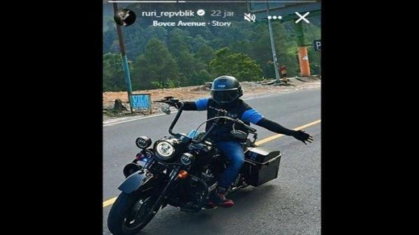 Unggahan Ruri Repvblik sebelum kecelakaan tunggal di Ciamis.